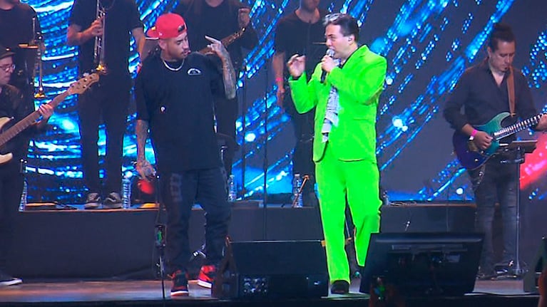 Ulises bueno y Cristian Castro brillaron juntos en el escenario.