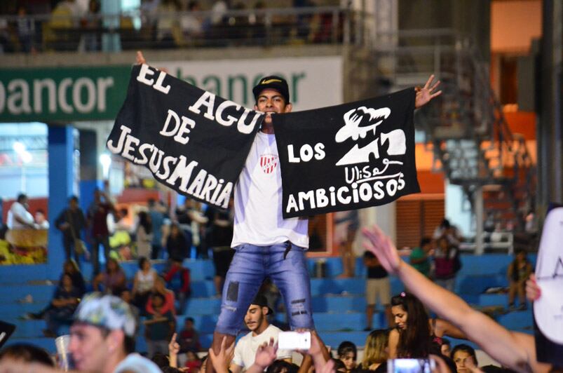 Ulises cerró la gran noche extra de Jesús María: Foto: Francesco Trombetta / ElDoce.tv.