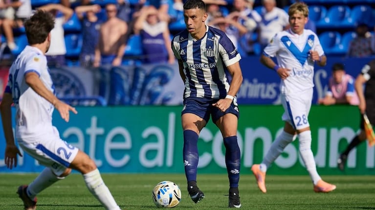 Ulises Ortegoza, pieza clave en el mediocampo del equipo de Tevez.