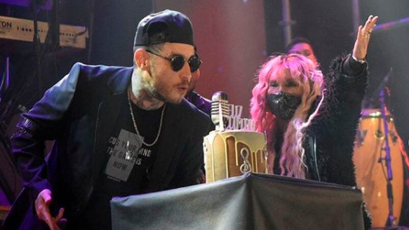 Ulises y la Betty, juntos para soplar las velitas en la Plaza de la Música.
