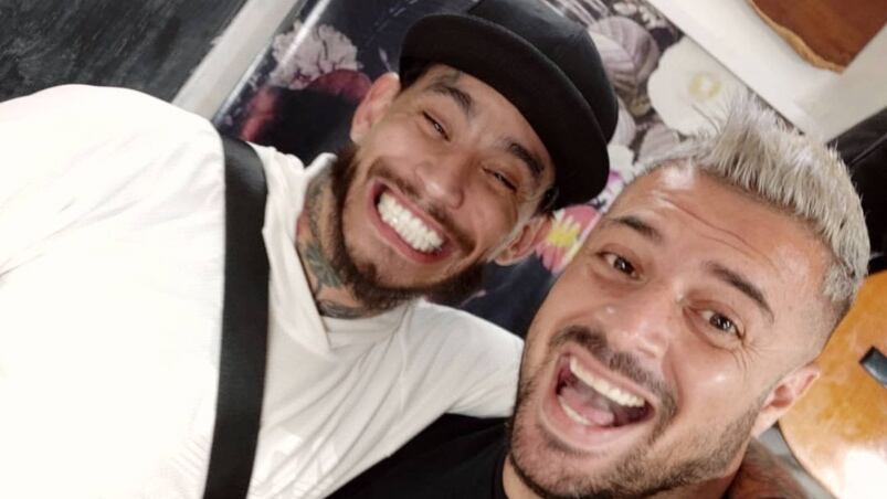 Ulises y "Maldito Duende": amistad, tatuaje y música.