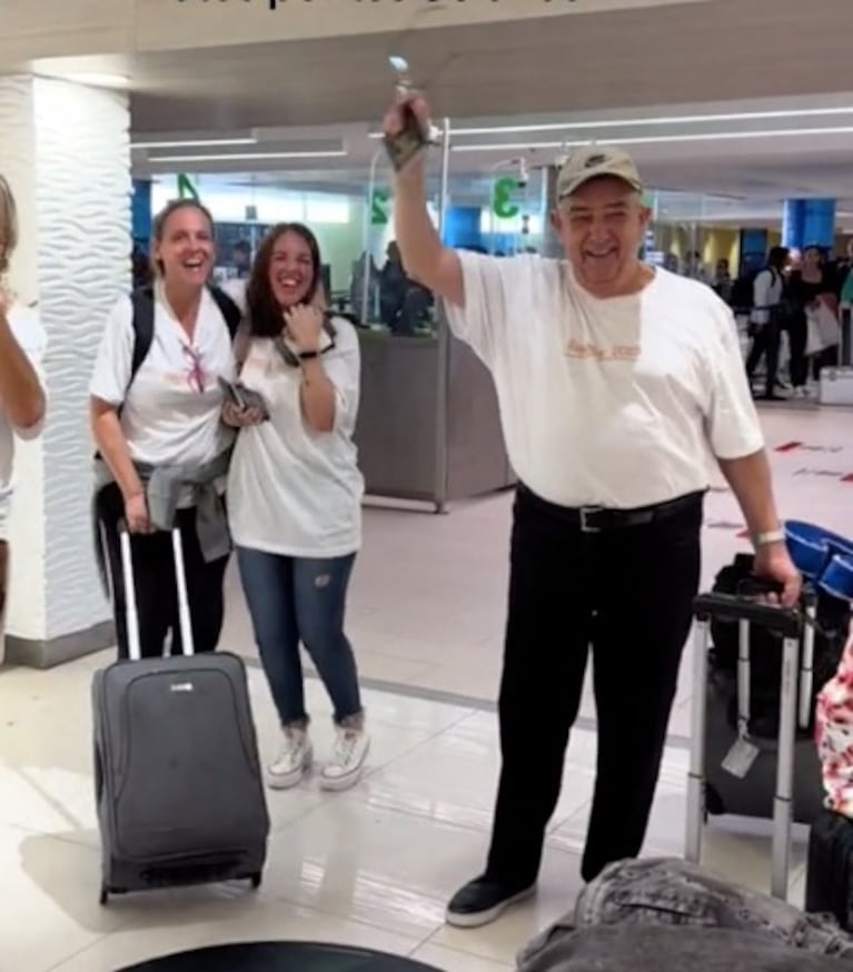 Un abuelo le pagó un viaje a Punta Cana a todos sus nietos por su cumpleaños.