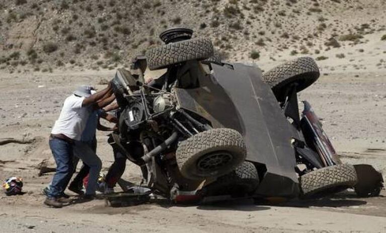 Un accidente dejó a Loeb lejos de la punta