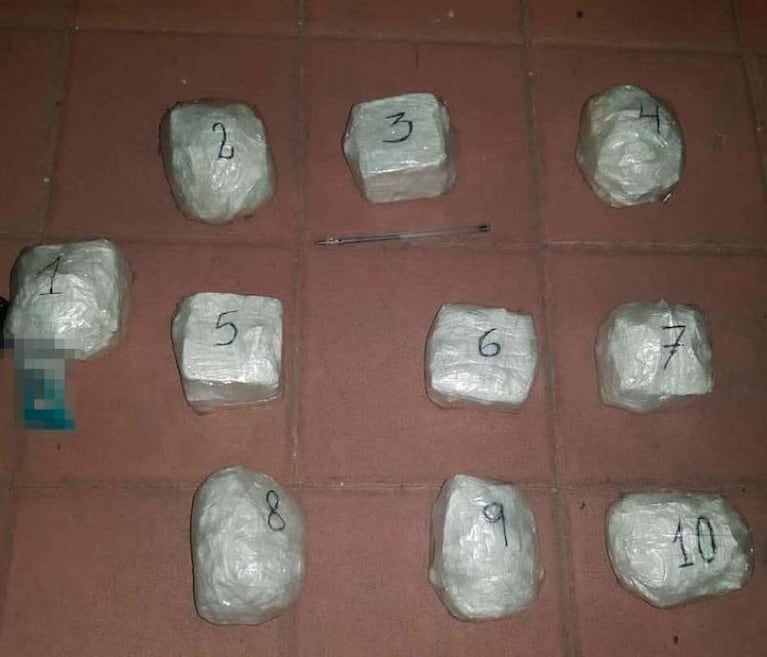 Un adolescente de 16 años y un joven de 22, detenidos por correr picadas: tenían 3 kilos de cocaína