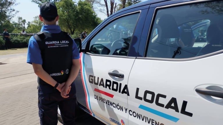 Un agente de la Guardia Local de Río Tercero fue brutalmente golpeado.