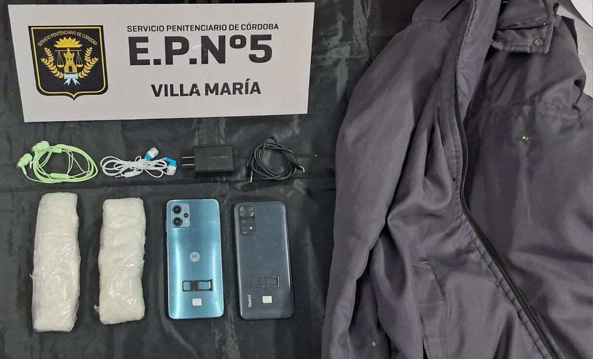 Un agente intentó ingresar con celulares y droga a la cárcel de Villa María.