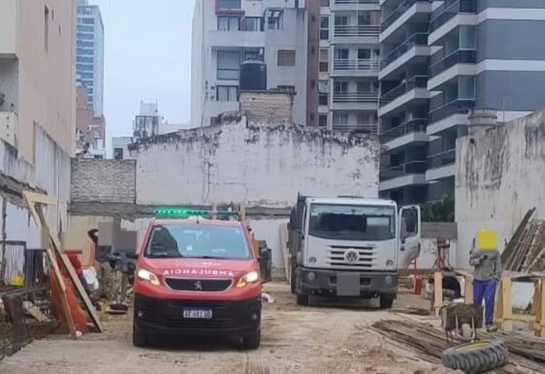 Un albañil cayó a un pozo.