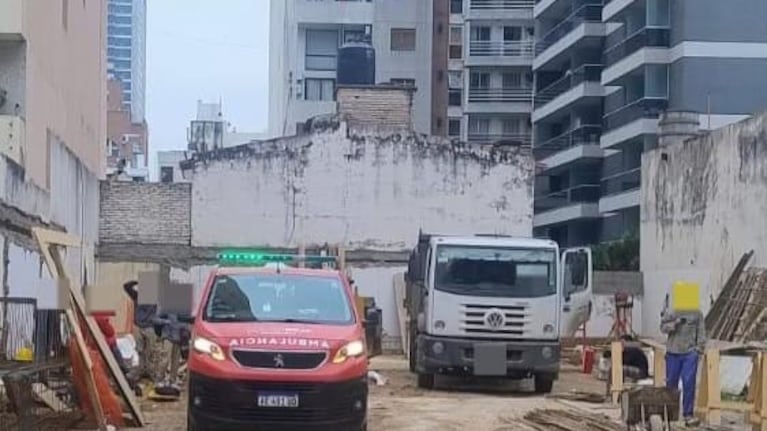 Un albañil cayó a un pozo.