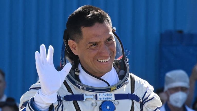 Un astronauta latino está varado en el espacio y puede batir un récord