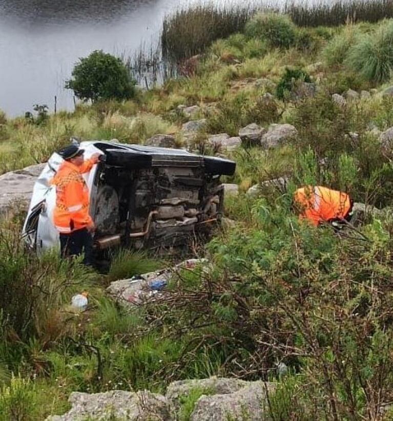 Un auto cayó al vacío en el Camino de las Altas Cumbres: murió una mujer