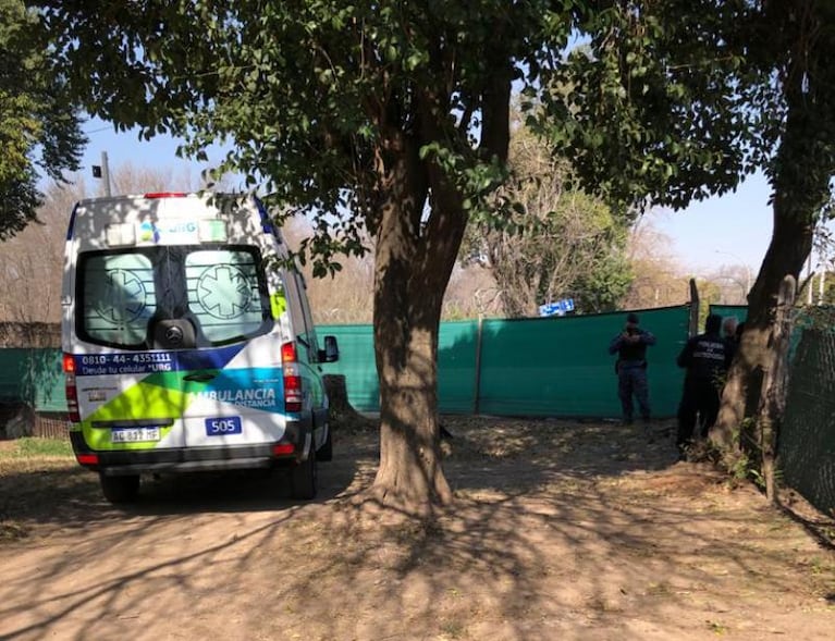 Un auto chocó a metros de la casa del gobernador Juan Schiaretti: el video