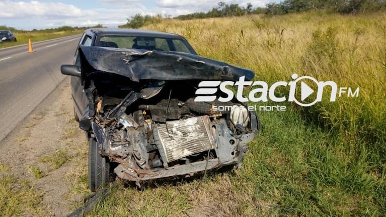 Un auto chocó a un jabalí, vecinos lo cazaron y compartieron las fotos