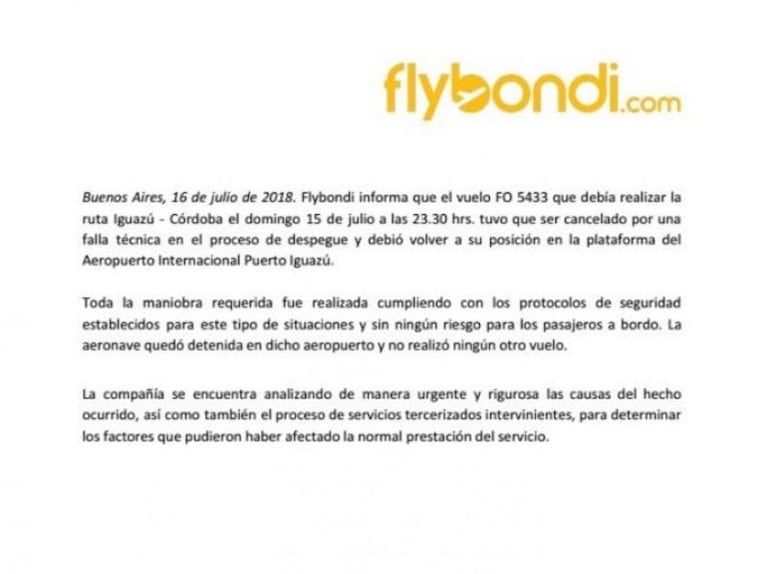 Un avión de Flybondi con destino a Córdoba chocó la cola contra la pista en Iguazú