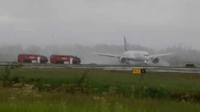 Un avión que partió de Córdoba tuvo que aterrizar de emergencia.