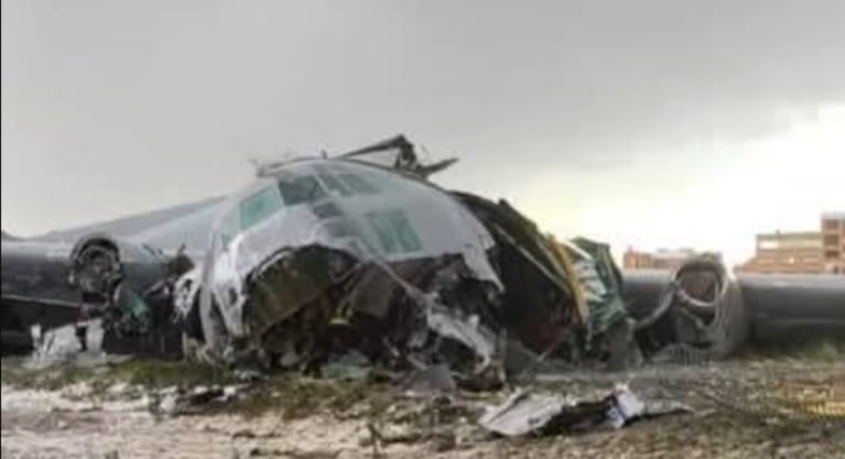 Un avión se estrelló en Bolivia y dejó como saldo 15 muertos.