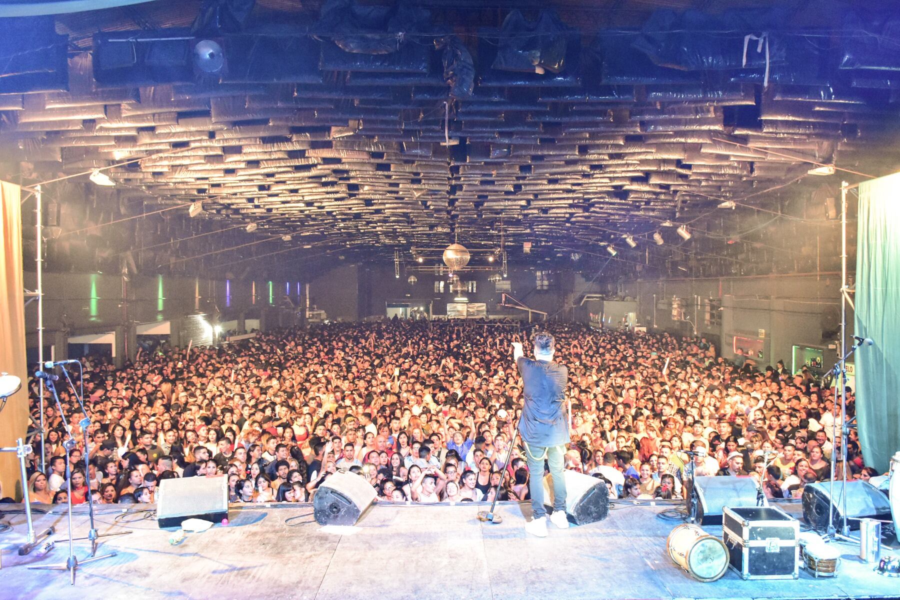 Un baile pre pandemia de Damián en el Depor.