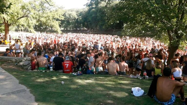 Un balneario de Santa Rosa de Calamuchita estalló de jóvenes sin distanciamiento