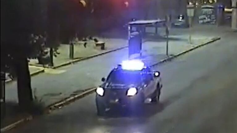 Un bebé de un mes se ahogó en Córdoba mientras era amamantado: fue salvado por la Policía