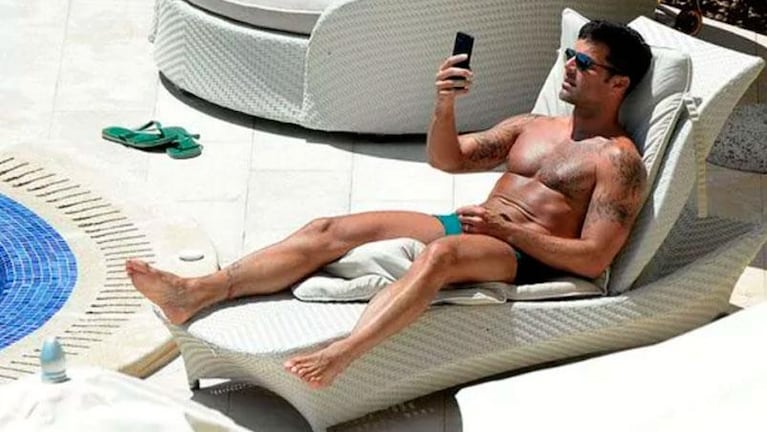 ¡Un bombón en sunga! Ricky Martin lució su cuerpo bajo el sol