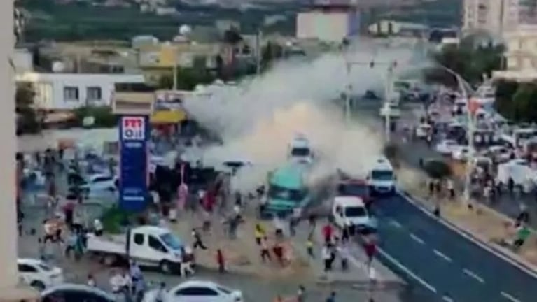 Un camión se quedó sin frenos y embistió a una multitud en Turquía