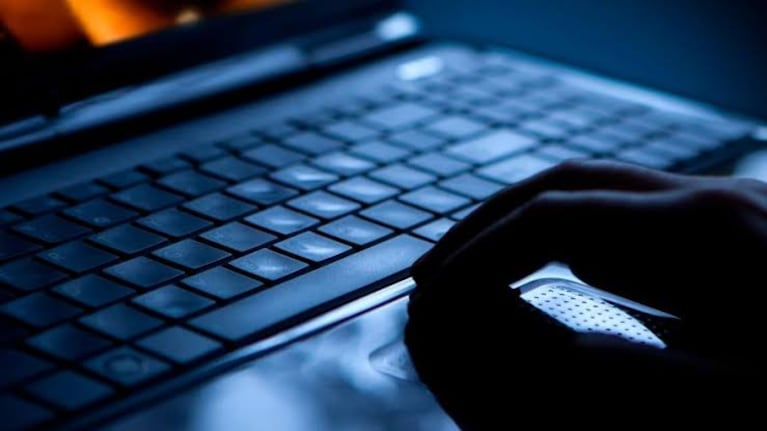 Un caso en La Plata abrió el debate sobre el vacío penal frente a la violencia digital.