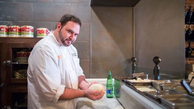 Un chef bajó 50 kilos comiendo pizza todos los días