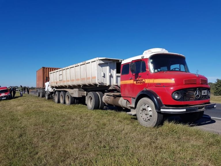 Un choque entre camiones dejó un muerto en la autopista Córdoba-Rosario   