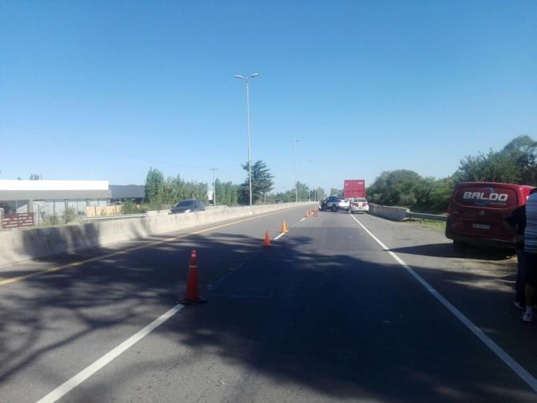 Un ciclista murió tras chocar contra un camión en la ruta E-53