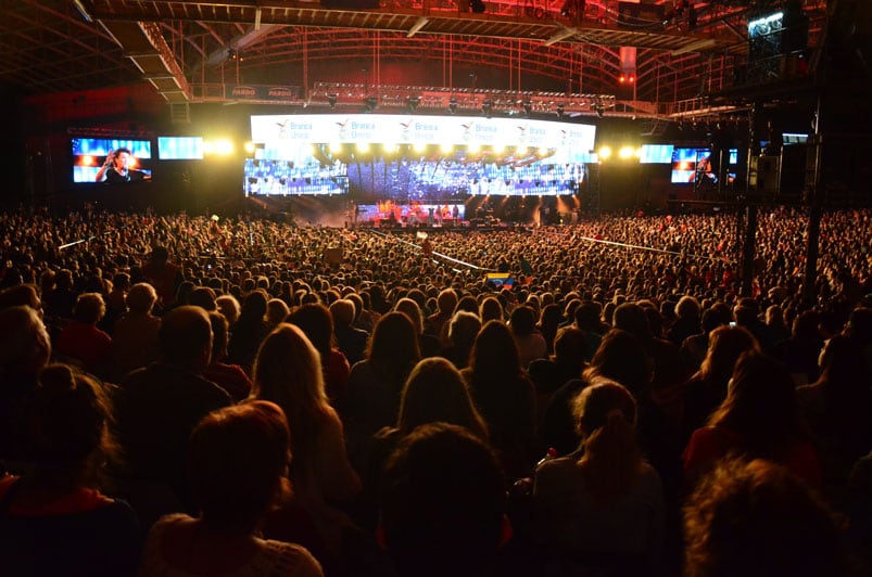 Un cierre de lujo con Carlos Vives, Abel Pintos y Luciano Pereyra. Foto: Francesco Trombetta.