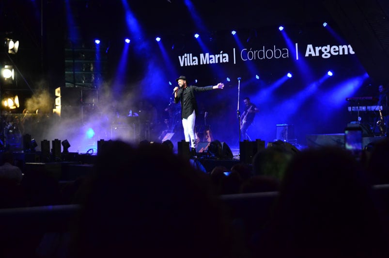 Un cierre de lujo con Carlos Vives, Abel Pintos y Luciano Pereyra. Foto: Francesco Trombetta.