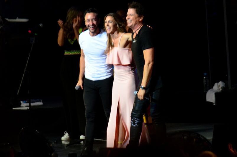 Un cierre de lujo con Carlos Vives, Abel Pintos y Luciano Pereyra. Foto: Francesco Trombetta.