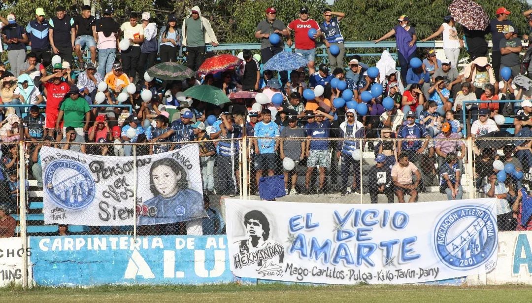 Un club unido por dos pasiones: el fútbol y el cuarteto.