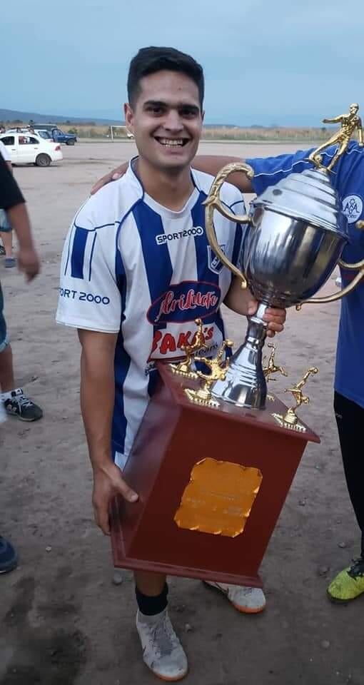 Un club unido por dos pasiones: el fútbol y el cuarteto.