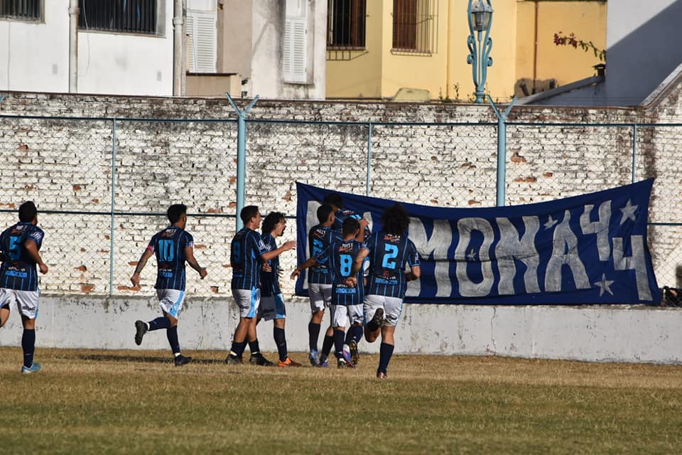 Un club unido por dos pasiones: el fútbol y el cuarteto.