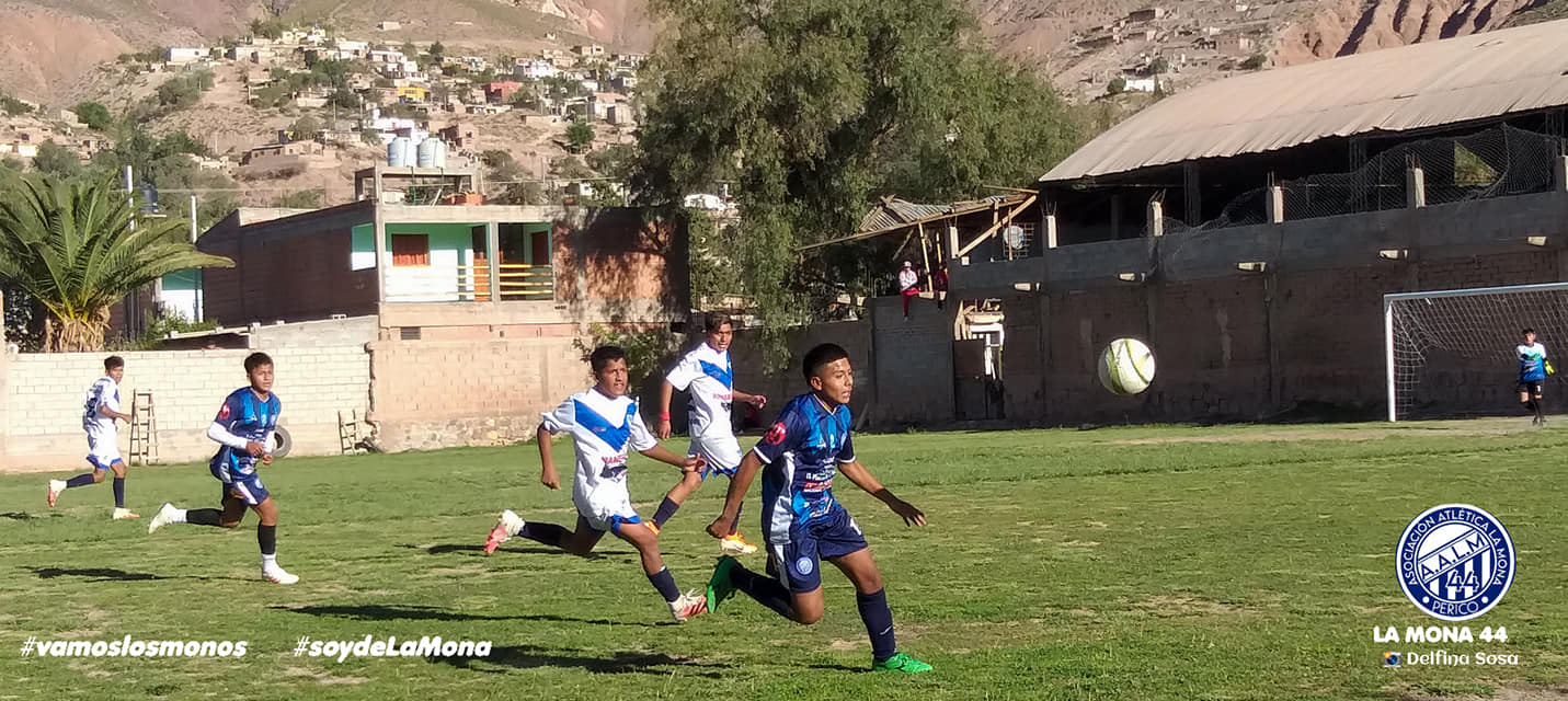 Un club unido por dos pasiones: el fútbol y el cuarteto.