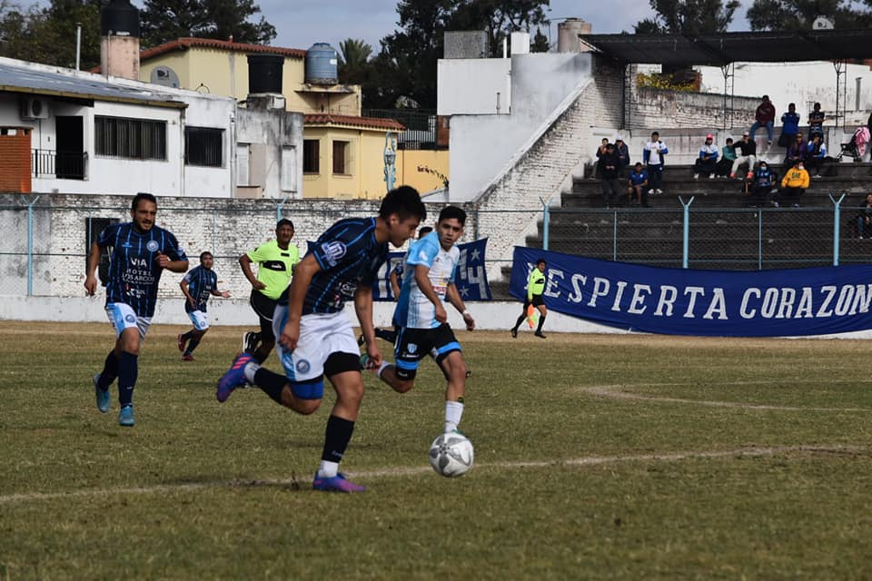 Un club unido por dos pasiones: el fútbol y el cuarteto.