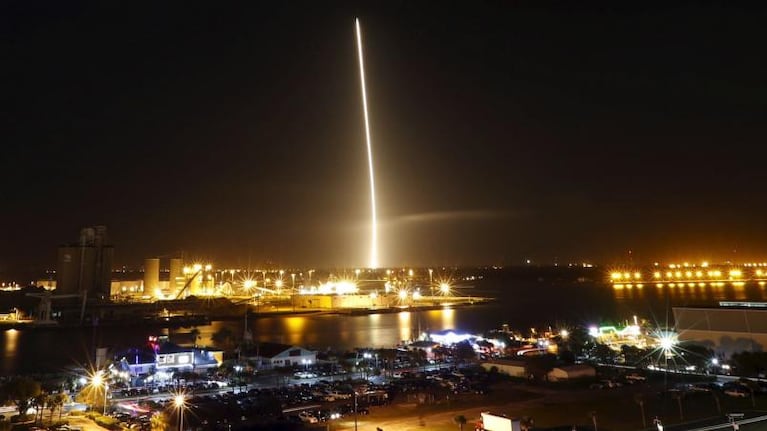 Un cohete volvió a tierra por primera vez en la historia
