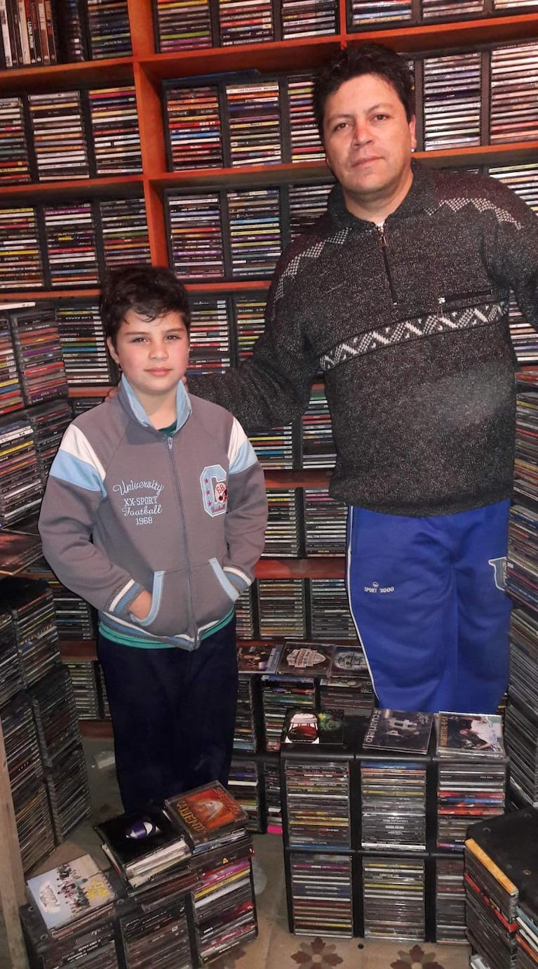 Un coleccionista con más de dos mil discos de cuarteto