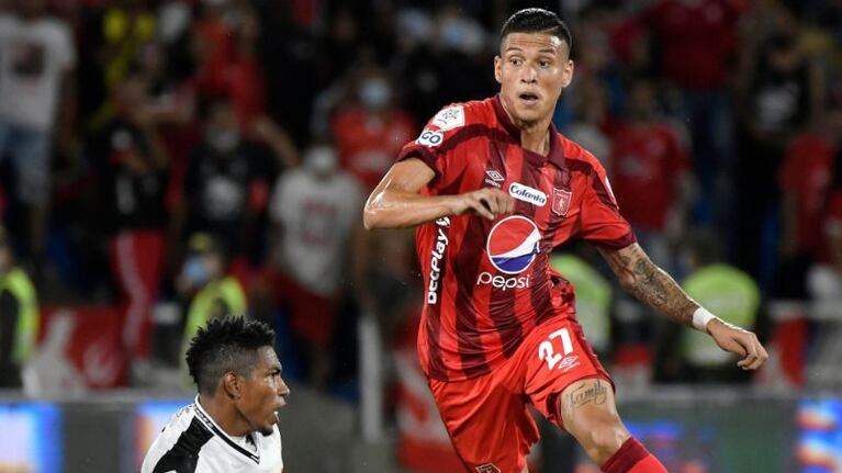 Un colombiano se suma al plantel de Walter Ribonetto.