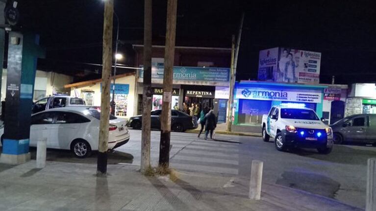 Un cómplice escapó corriendo y está prófugo.