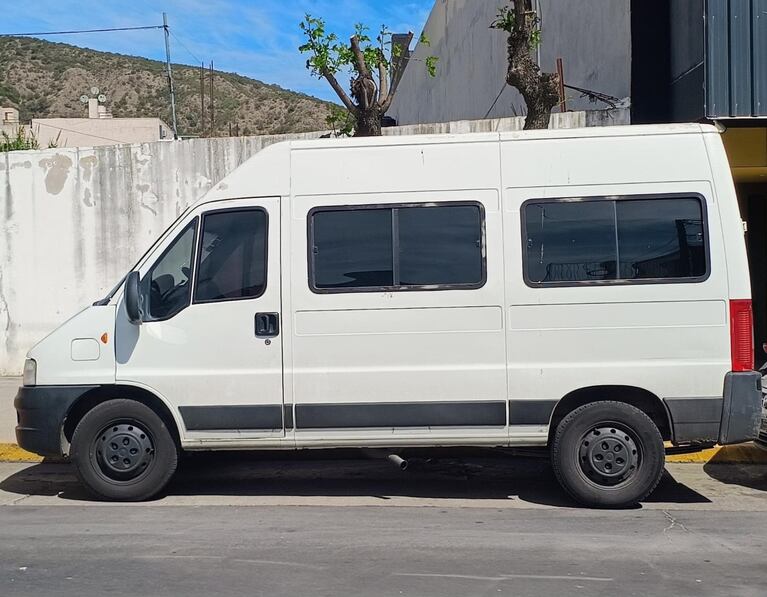 Un conductor agredió con un fierro a un motociclista en Carlos Paz.