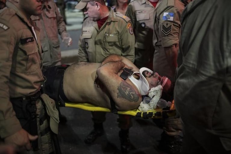 Un conductor mató a un bebé e hirió a 17 personas en Río de Janeiro