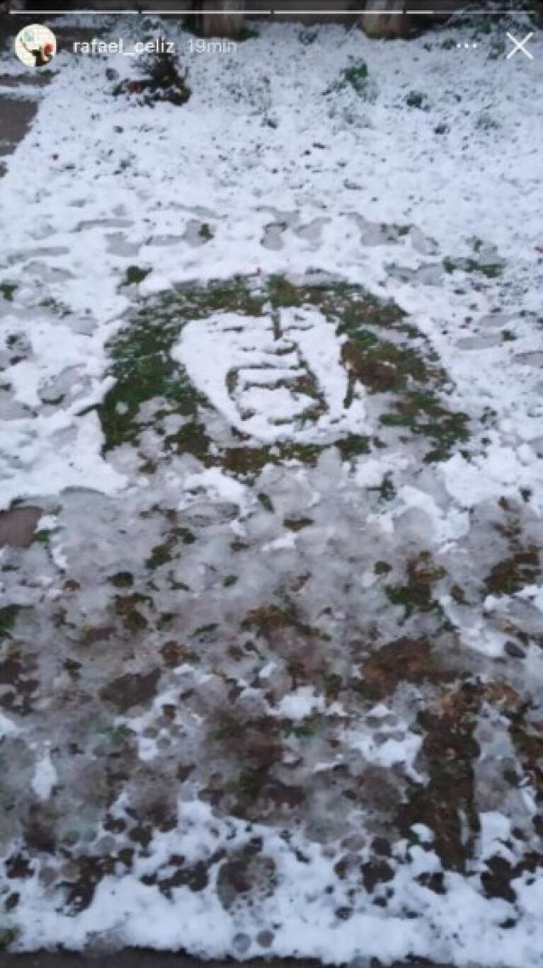 Un cordobés dibujó a La Mona Jiménez en la nieve