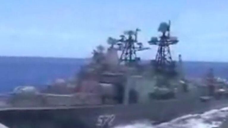 Un crucero de misiles estadounidense y un destructor ruso al borde de la colisión