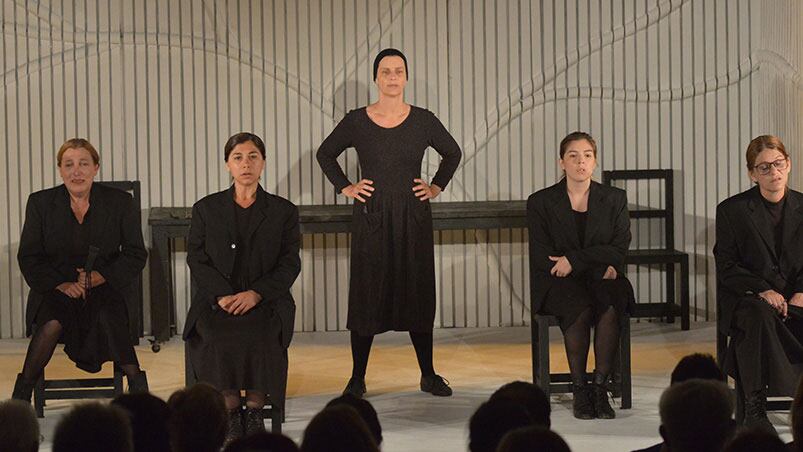 Un elenco de lujo protagoniza la obra en Carlos Paz. Foto: Lucio Casalla / ElDoce.tv