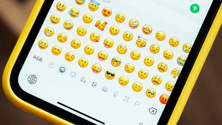 Un emoji en WhatsApp en el medio de una disputa legal.