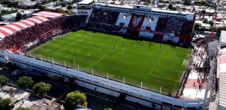 Un ex-Instituto le dio el ascenso a Riestra ante Maipú en Alta Córdoba 