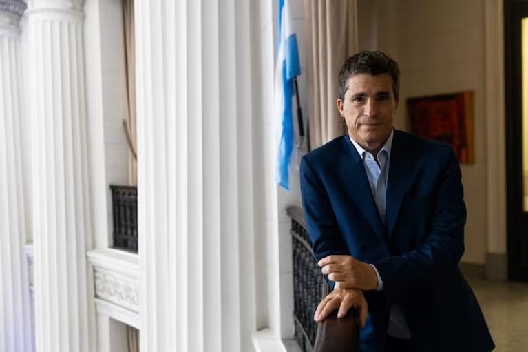 Un funcionario que había votado la Ley de Alcohol Cero dio positivo en un control y huyó