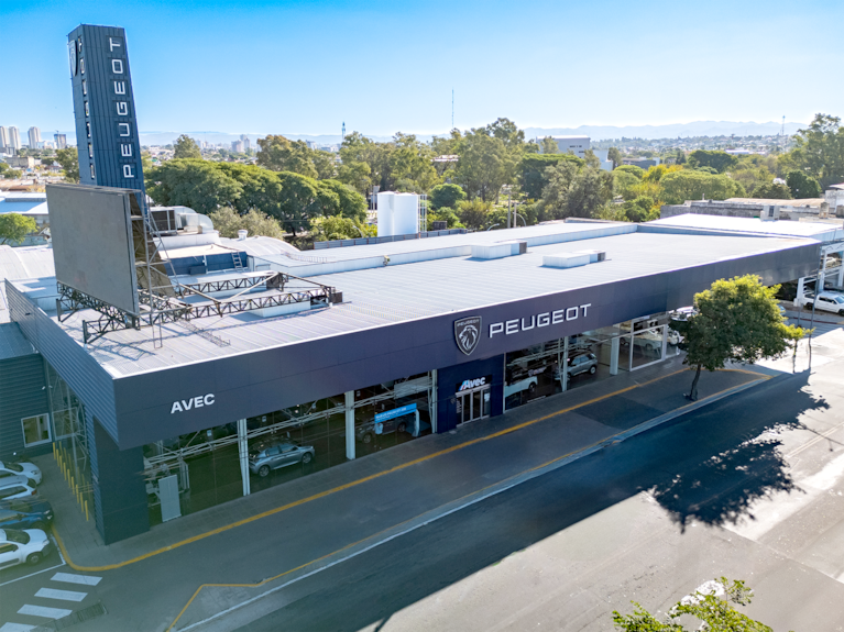 Un grupo automotor argentino inaugura una etapa internacional: se convierte en pionero desembarcando en Europa