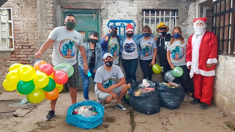 Un grupo de amigos con ganas de hacer algo más por el otro.